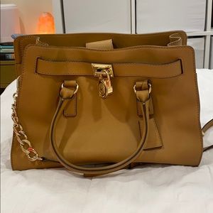 Michael Kors Hamilton Medium Caramel